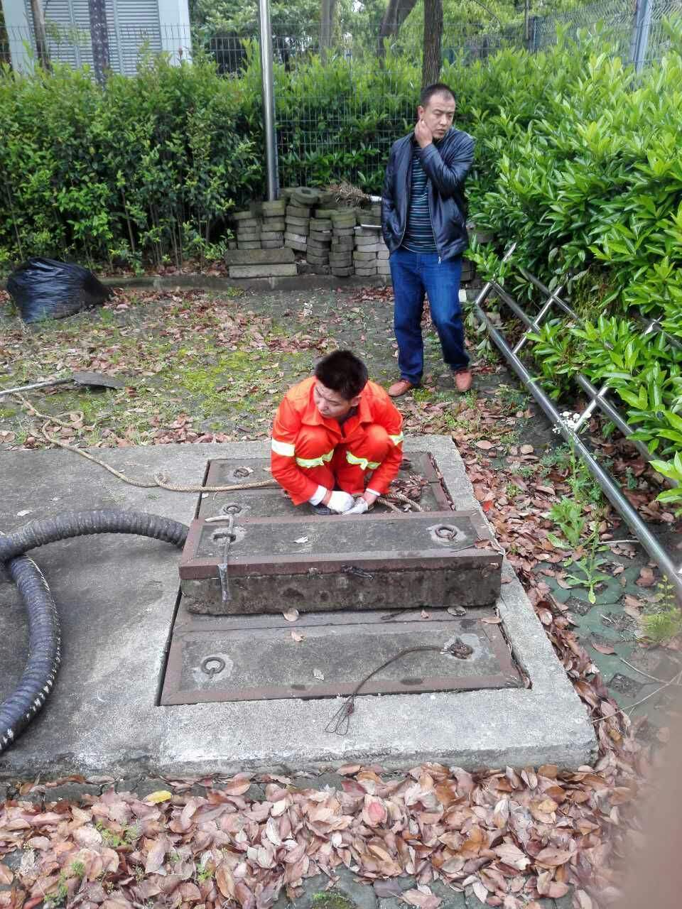 西塞山吸污抽粪